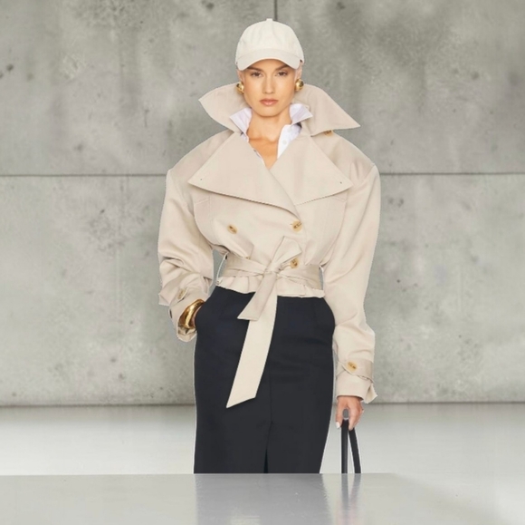 Cropped Oversized Beige Trench Coat - Picture 3 of 16